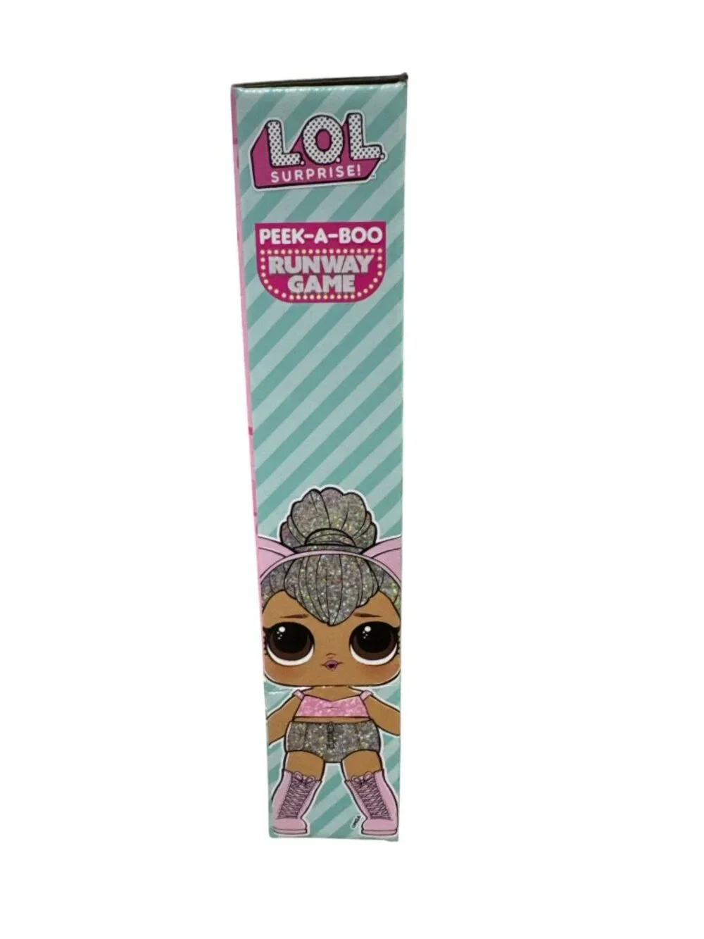 L.O.L. Surprise Peek-A-Boo Runway Game For Kids Ages 5+ With Surprise Accessory